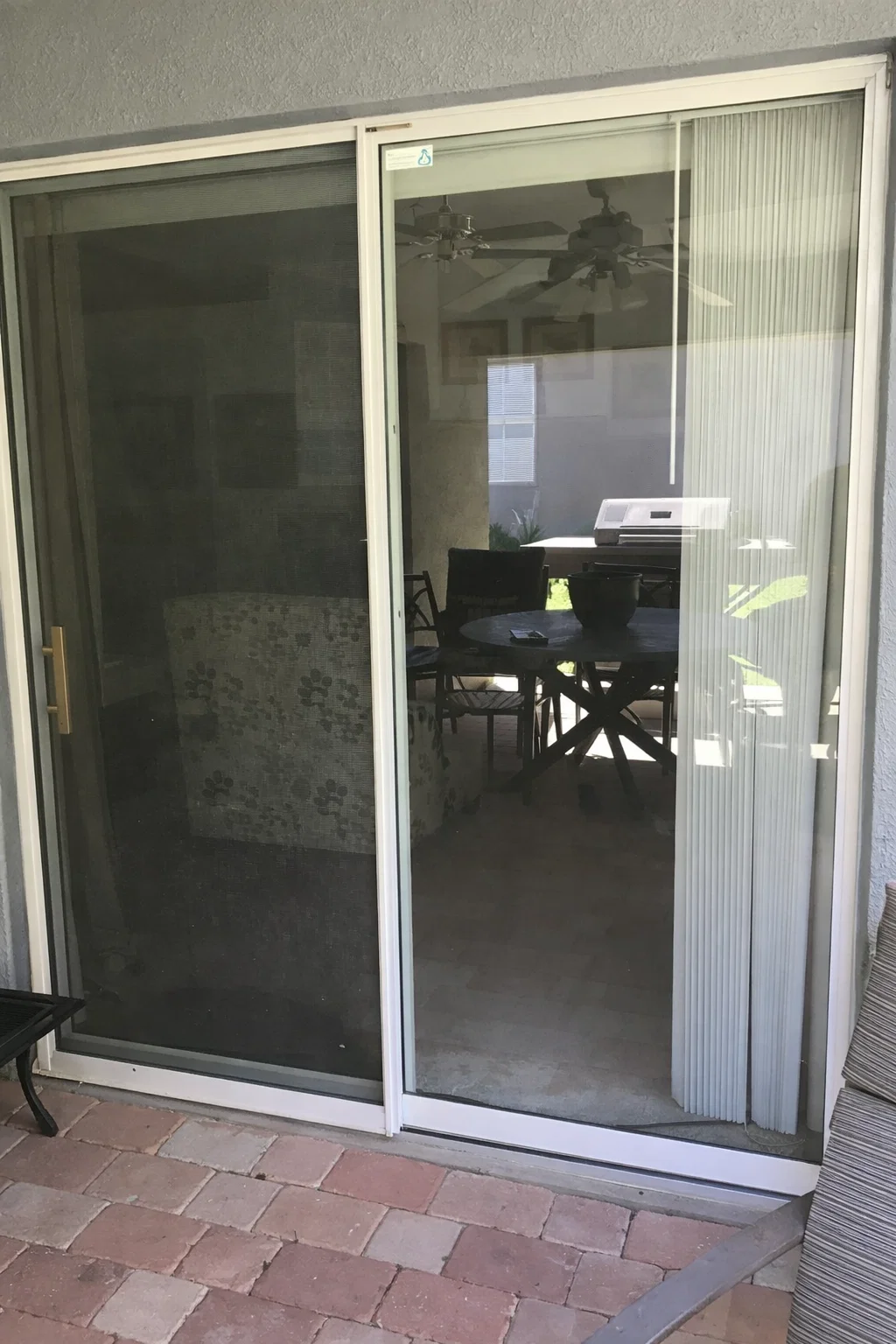 Fully restored sliding door glass after recovery
