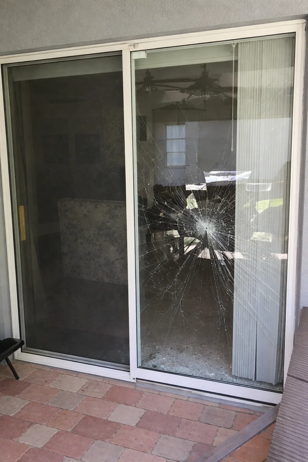 Deteriorated sliding door glass before recovery